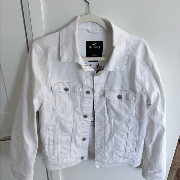 Hollister White Top with Black Floral Embroidery - Picture 5 of 5